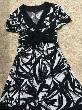 Byer California Black and White Abstract Midi Dress